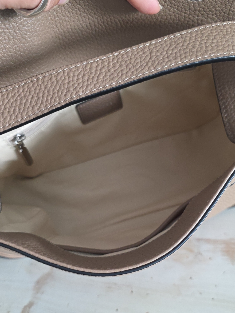 The Horse Clementine Bag In Pebbled Taupe - Picture 9 of 12